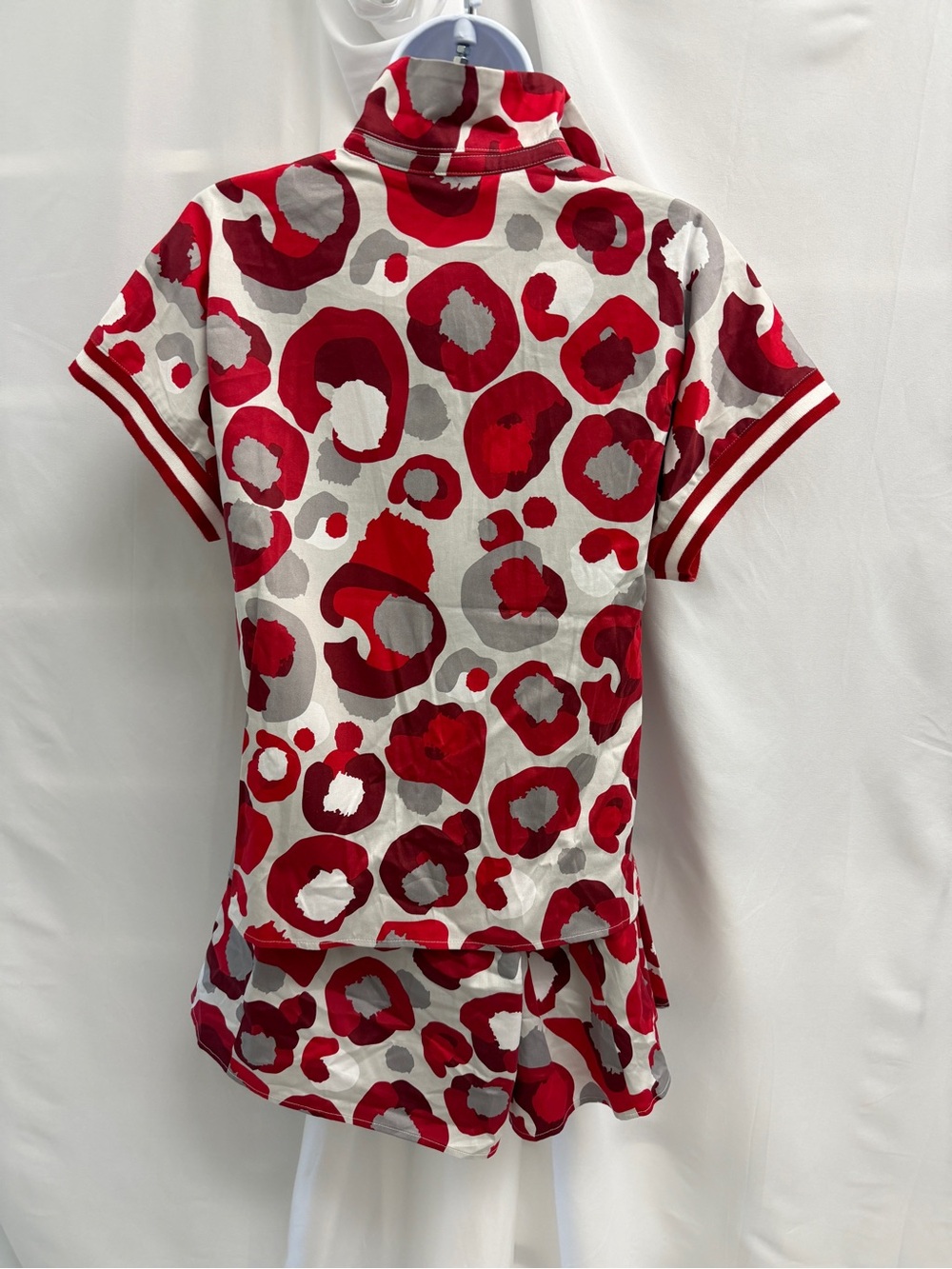 Emily McCarthy 2 Piece Set Red Leopard Zip Top & Pleated Skort NWT - Picture 3 of 11